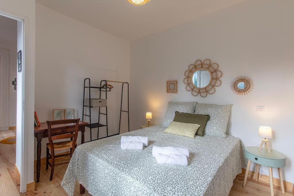 Appartement Refuge De L'Ours : T2 Equipe Avec Parking Et Wifi à Bagnères-de-Bigorre Extérieur photo