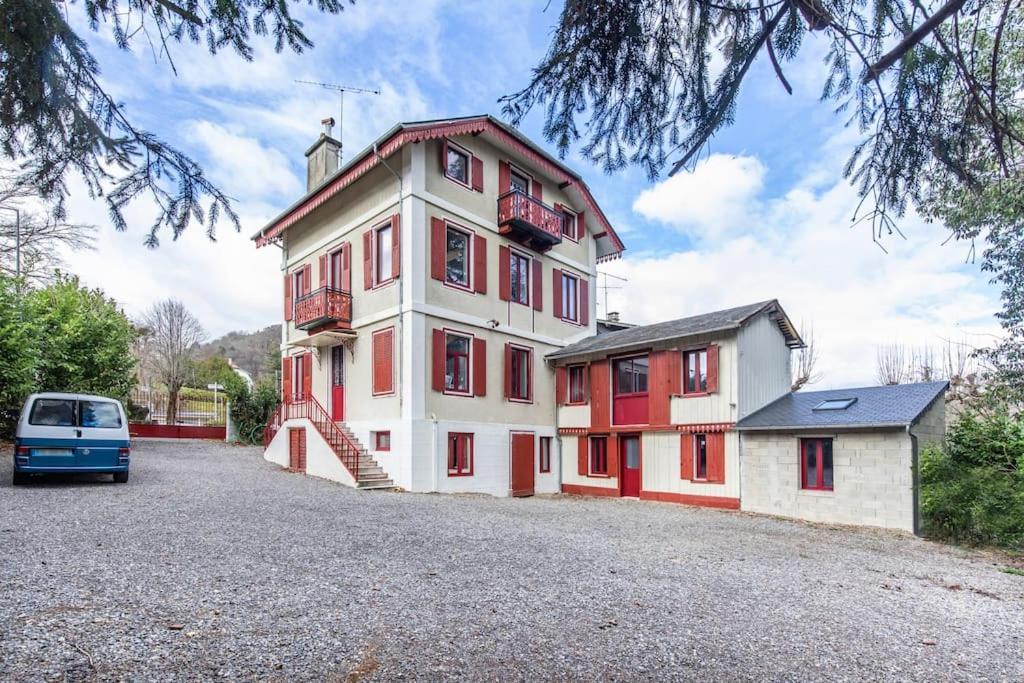 Appartement Refuge De L'Ours : T2 Equipe Avec Parking Et Wifi à Bagnères-de-Bigorre Extérieur photo